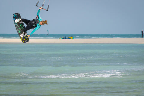 Praticare il kitesurf in Qatar 