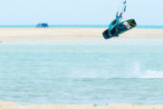 Le Qatar est la destination idéale pour faire du kitesurf : sept raisons clés pour vous le prouver 